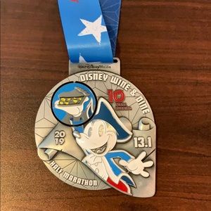 Disney 2019 Wine & Dine Half Marathon Medal